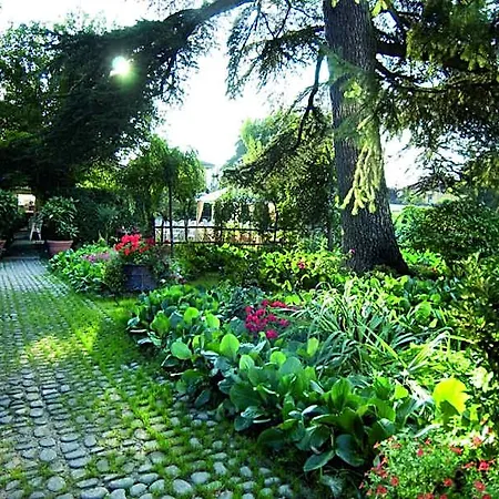 Bed & Breakfast Malpassuti 4*